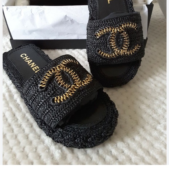 Chanel Sandals
will fit size 38, 38.5, 9
I am a 38.5 - Picture 10 of 10